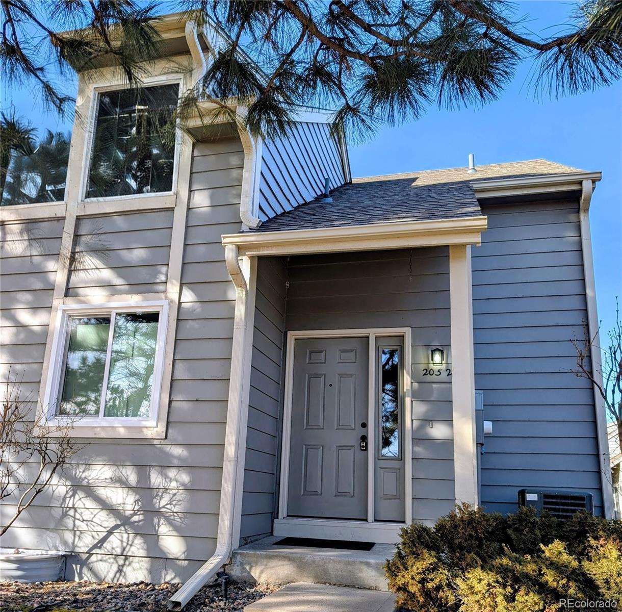 2052 S Worchester Way Aurora CO 80014