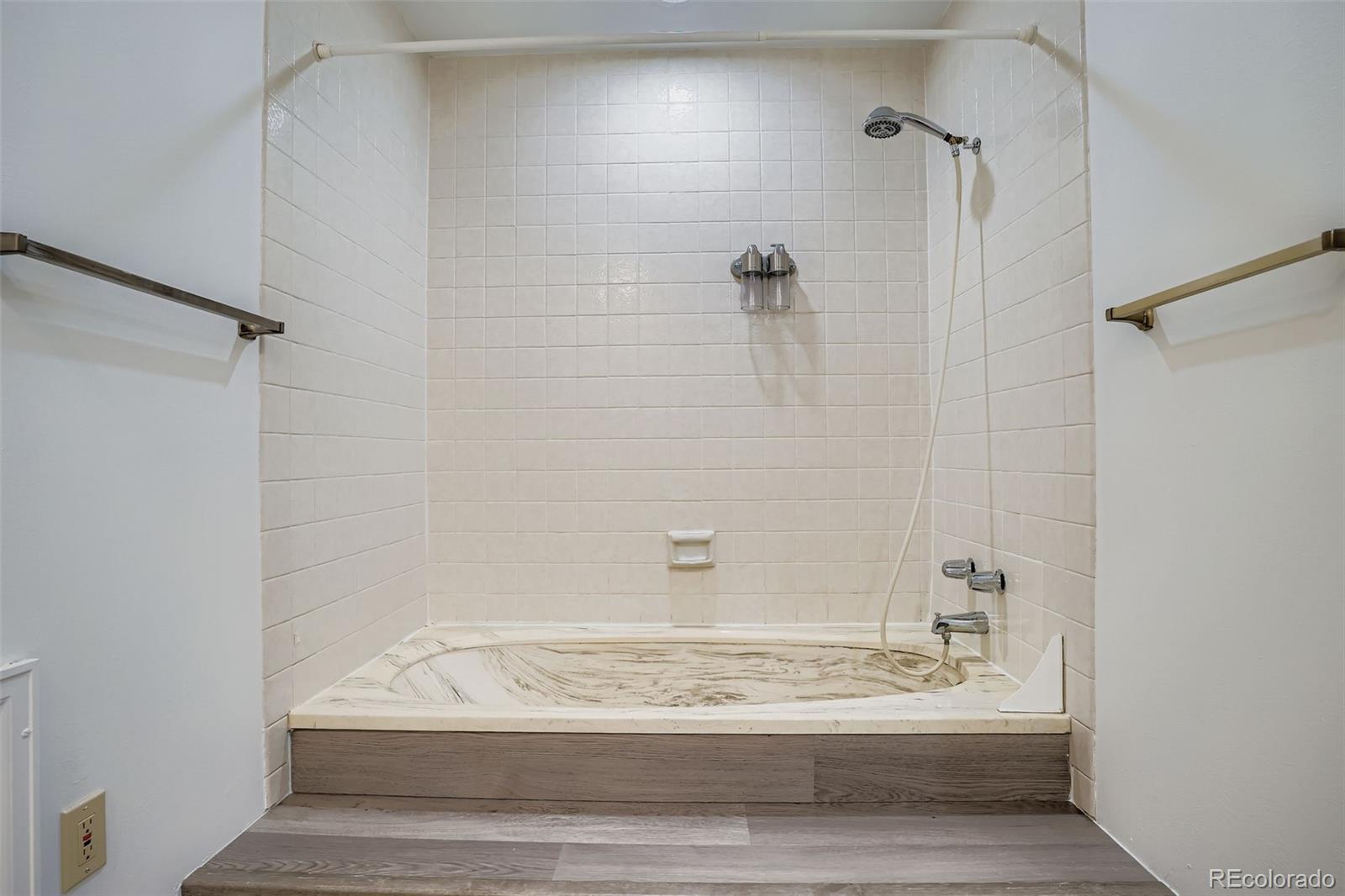 2052 S Worchester Way Aurora CO 80014