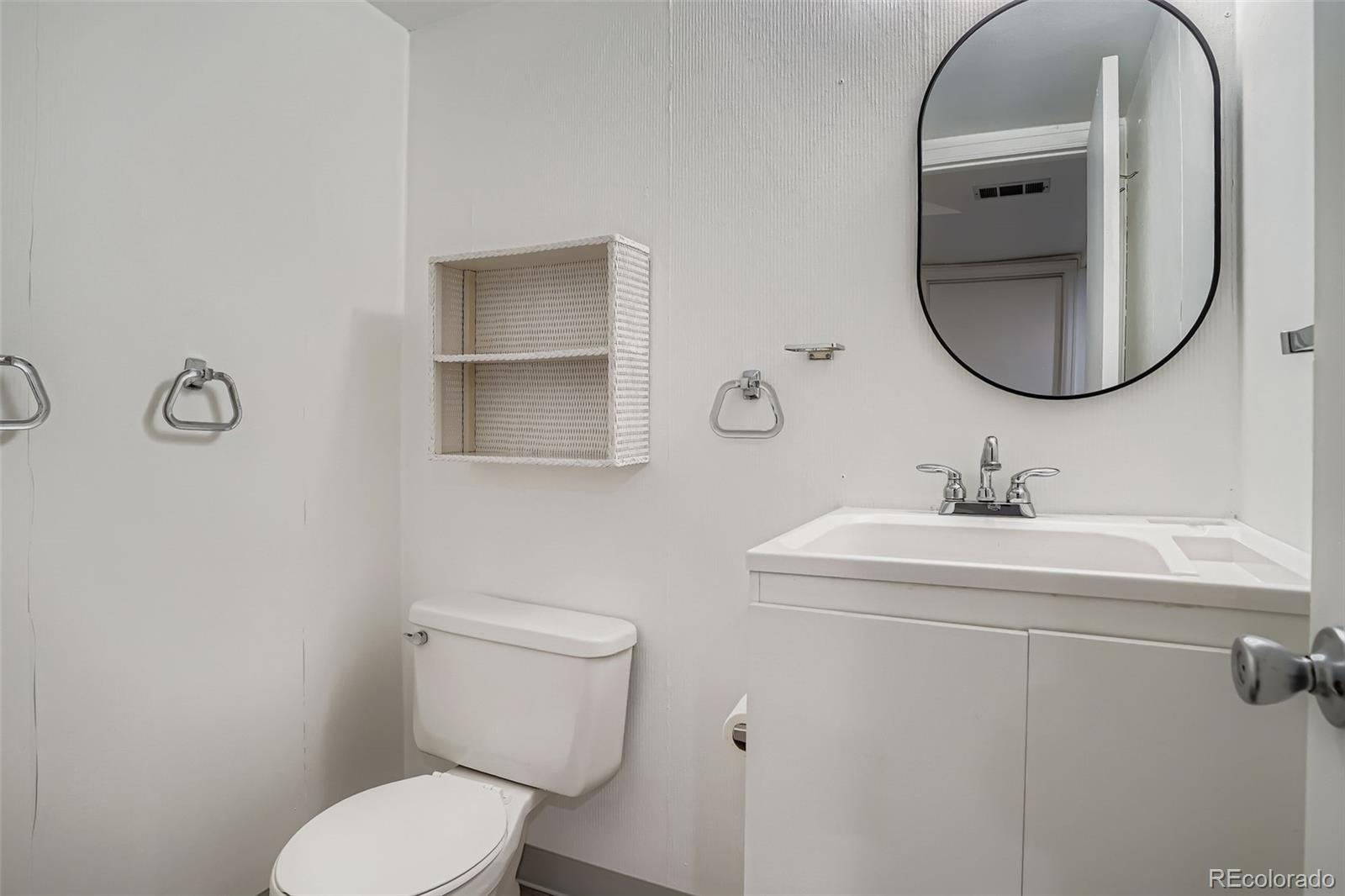 2052 S Worchester Way Aurora CO 80014