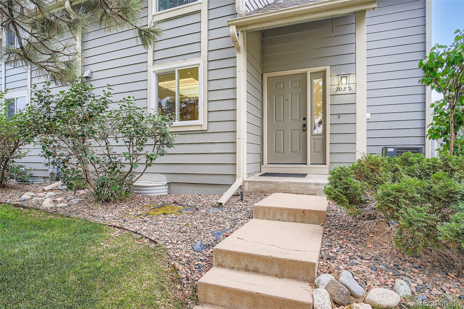 2052 S Worchester Way Aurora CO 80014