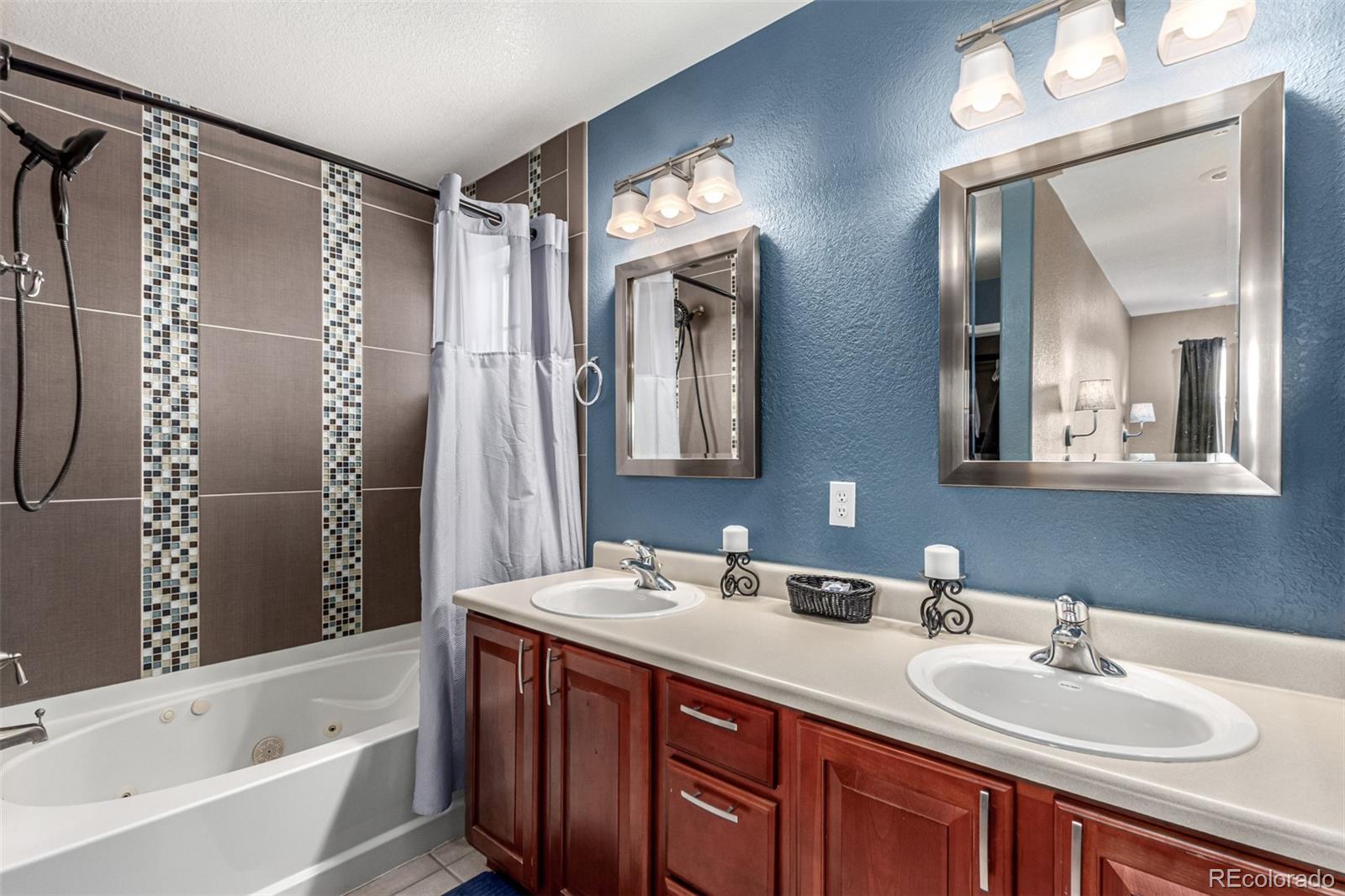 7556 S Shawnee Street Aurora CO 80016