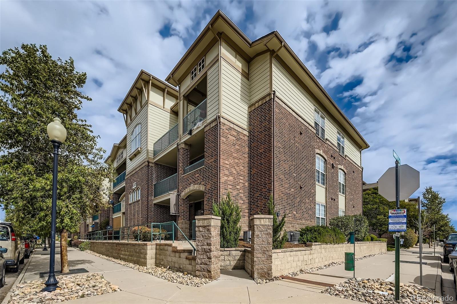 3872 S Dallas Street Aurora CO 80014