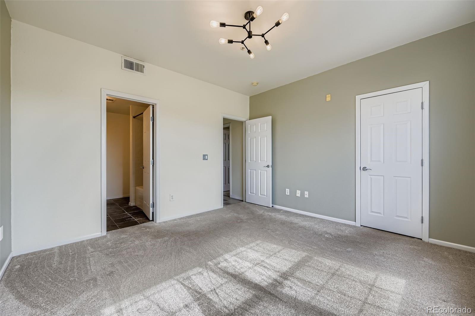 3872 S Dallas Street Aurora CO 80014