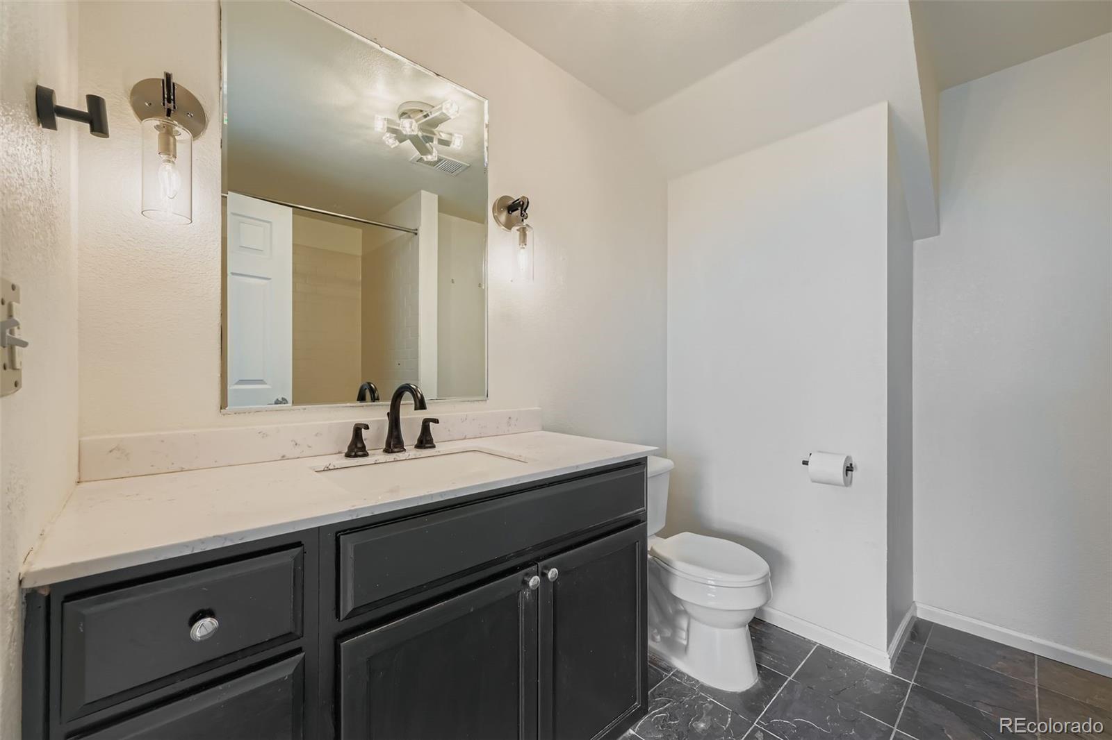3872 S Dallas Street Aurora CO 80014
