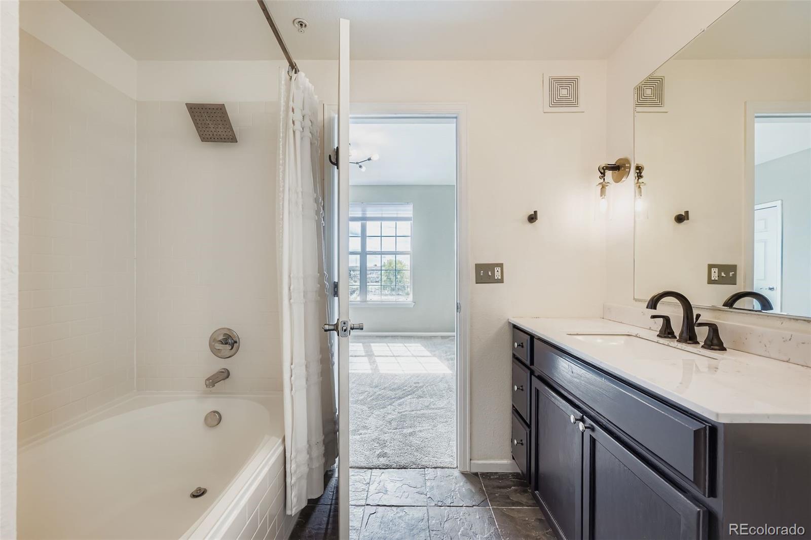 3872 S Dallas Street Aurora CO 80014