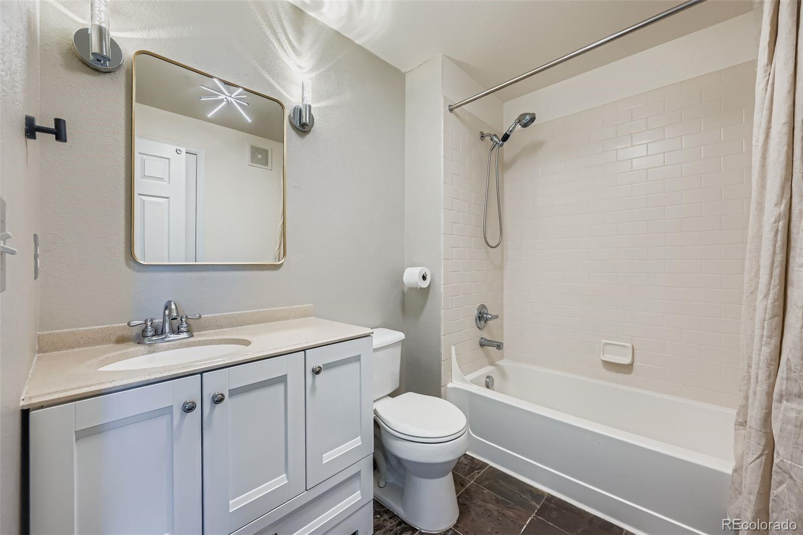 3872 S Dallas Street Aurora CO 80014