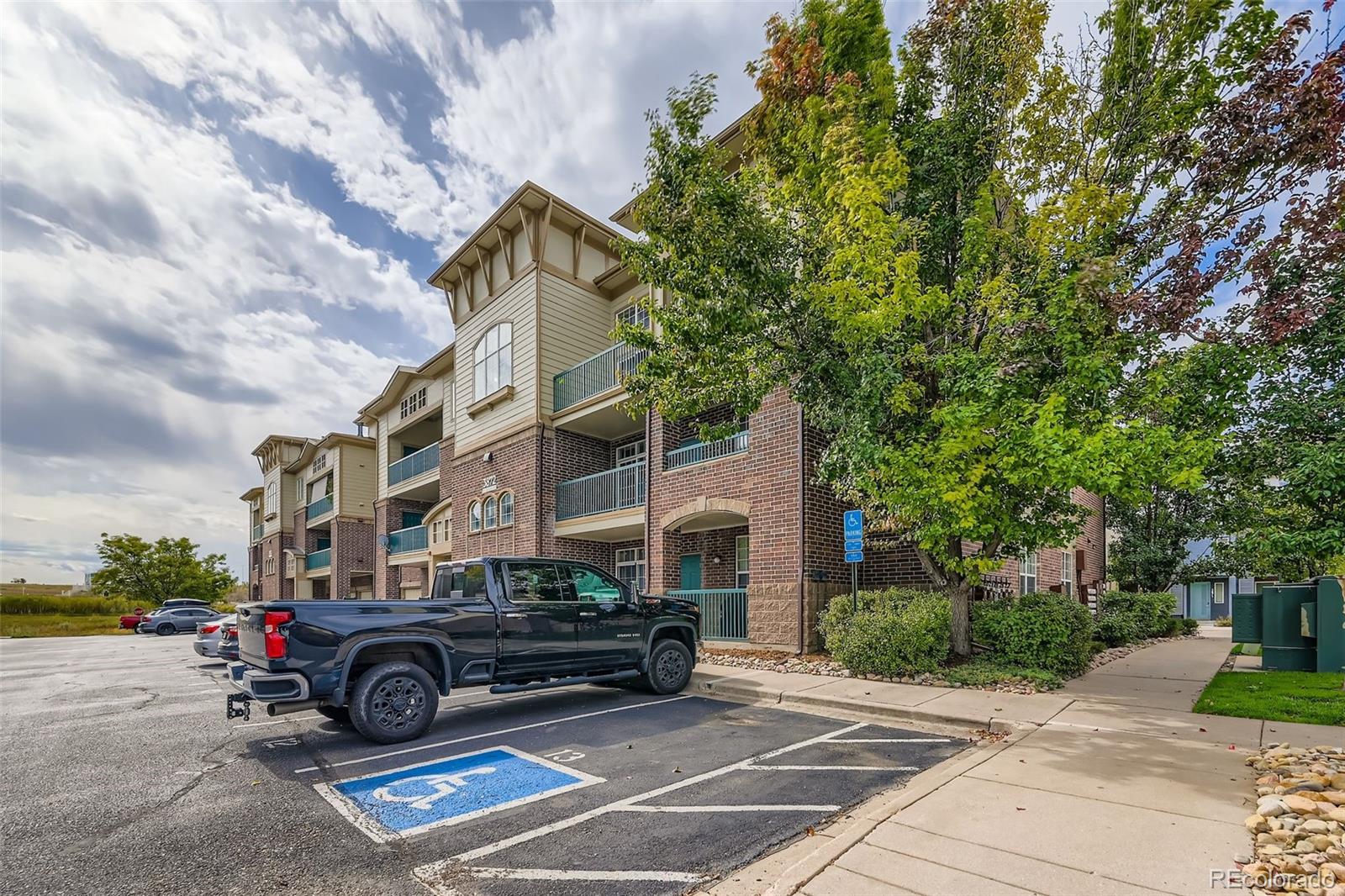 3872 S Dallas Street Aurora CO 80014