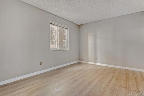 1074 S Dearborn Street Aurora CO 80012