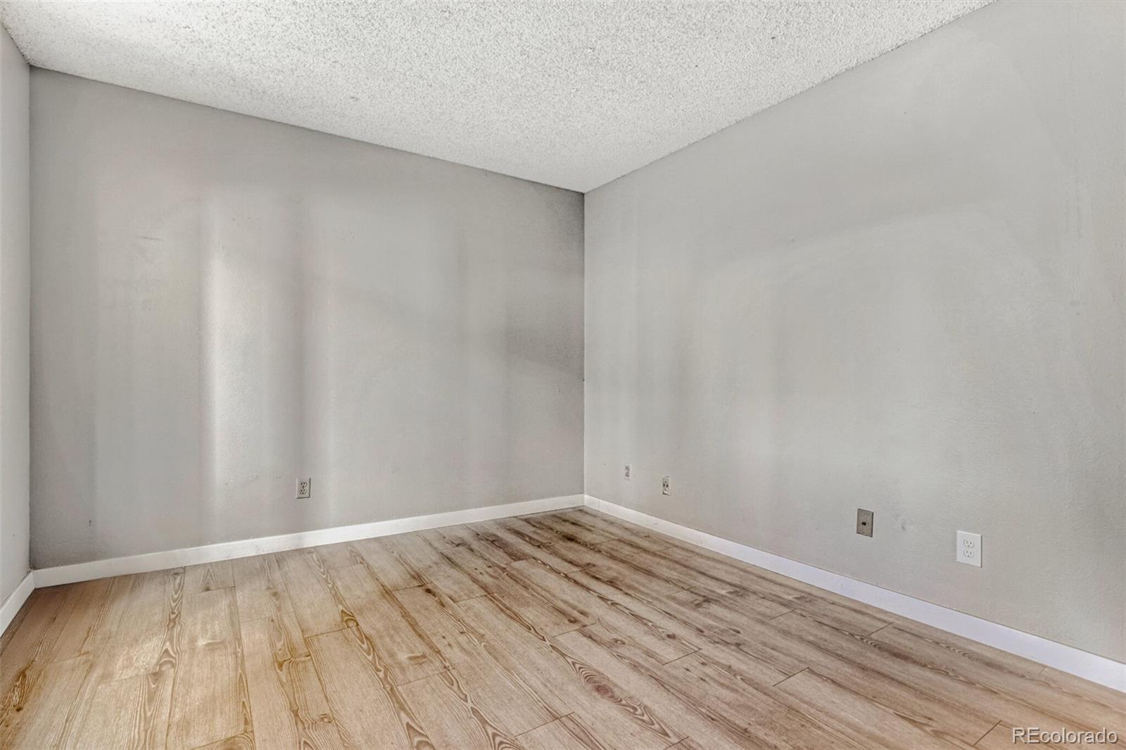 1074 S Dearborn Street Aurora CO 80012