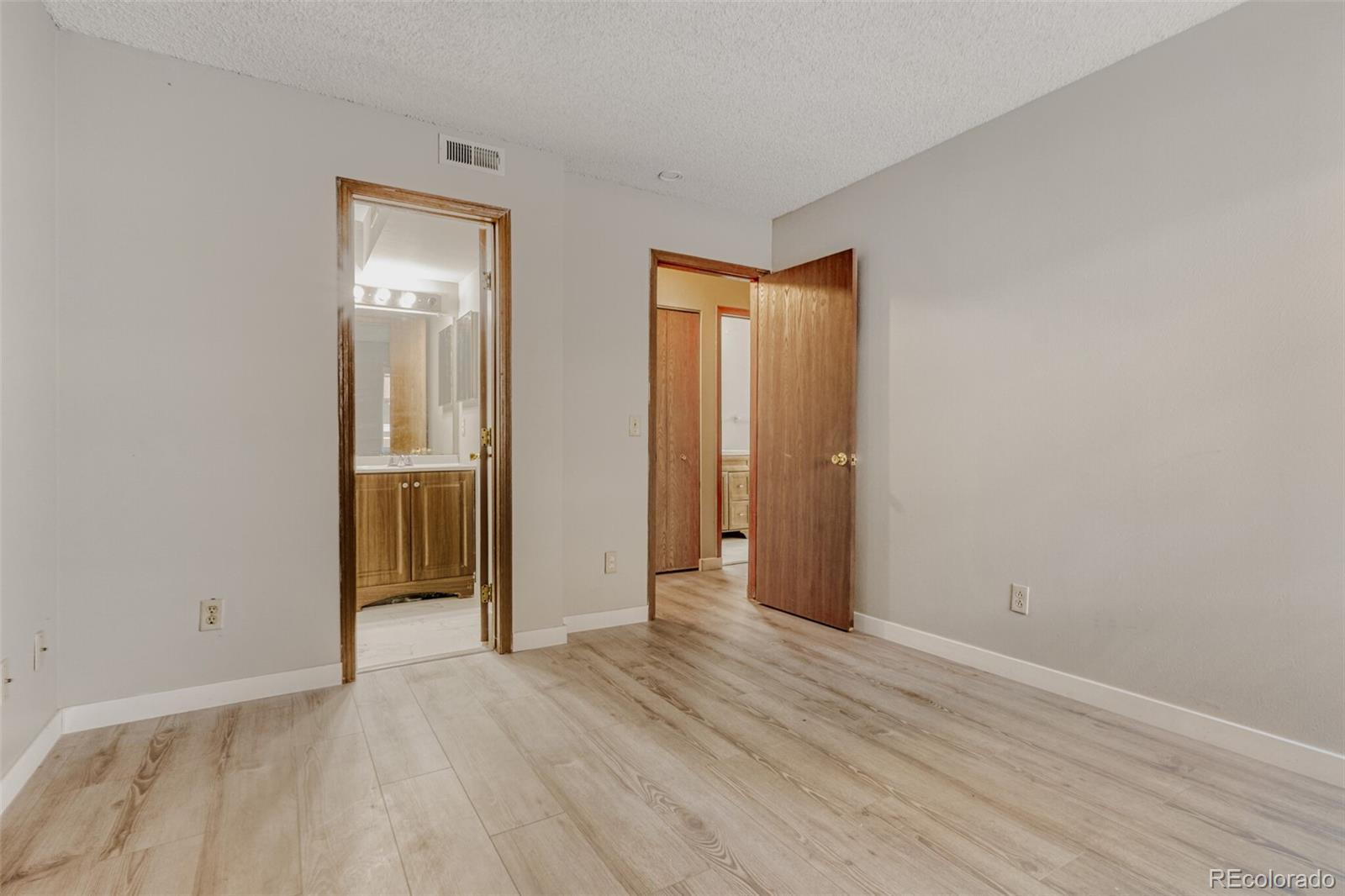 1074 S Dearborn Street Aurora CO 80012