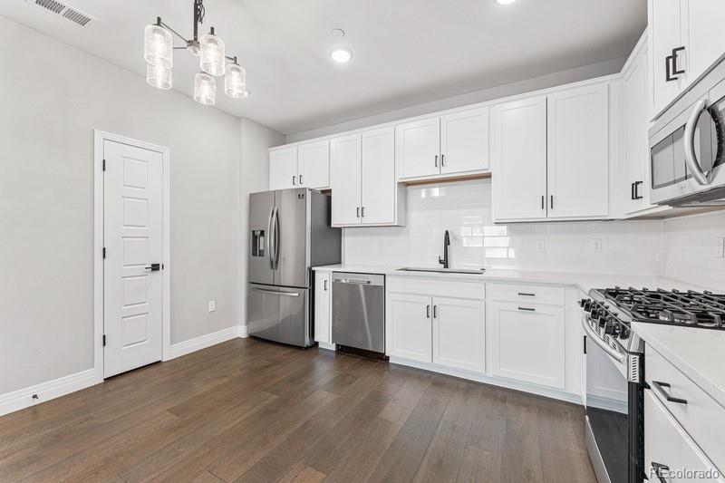 1881 S Dunkirk Street Aurora CO 80017