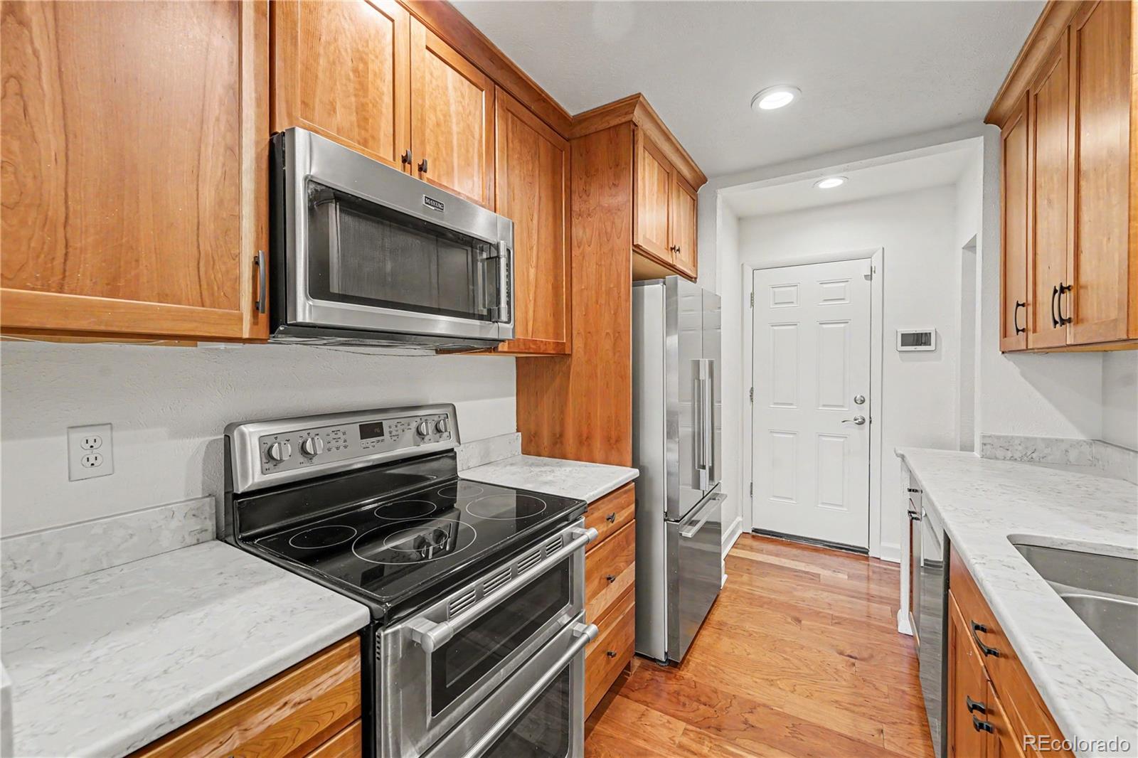 1832 S Lee Street Lakewood CO 80232
