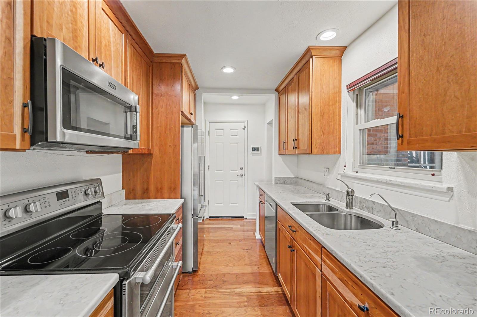 1832 S Lee Street Lakewood CO 80232