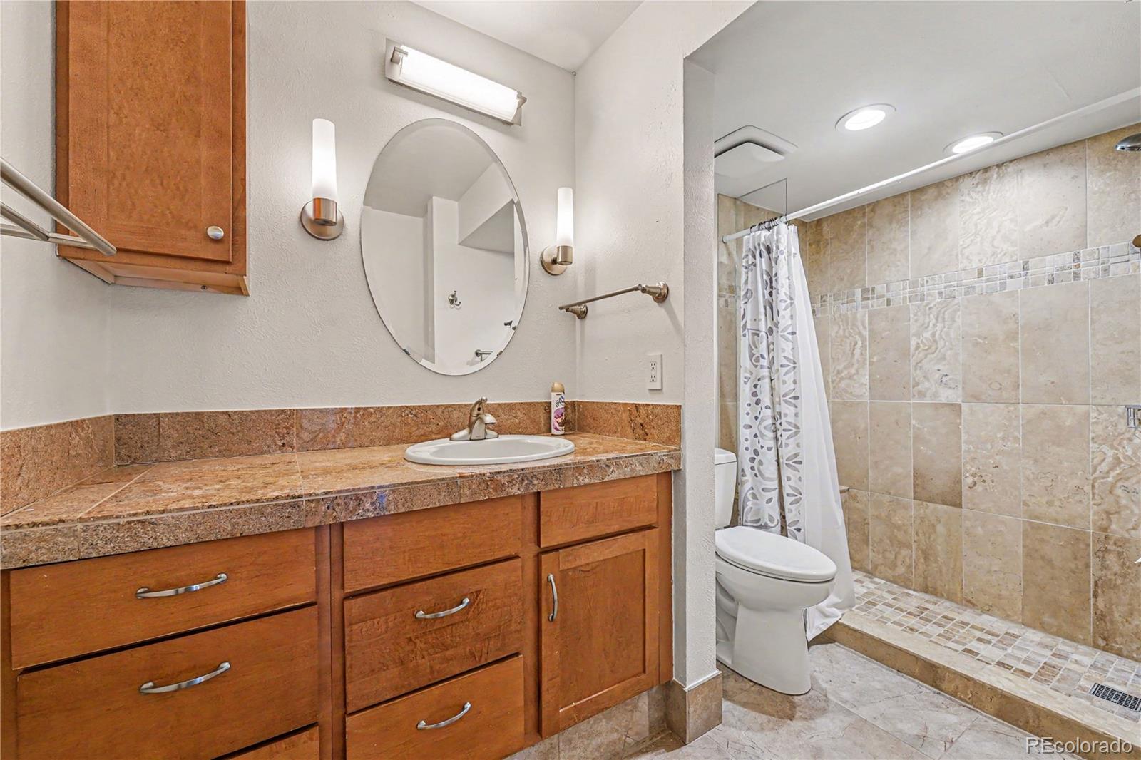 1832 S Lee Street Lakewood CO 80232