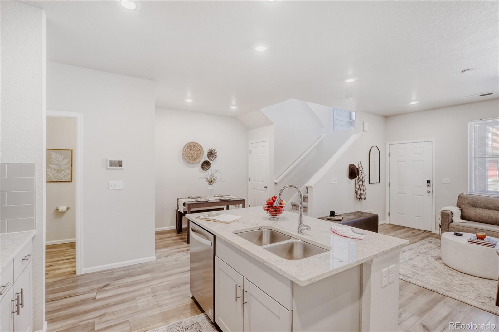 6089 N Liverpool Street Aurora CO 80019