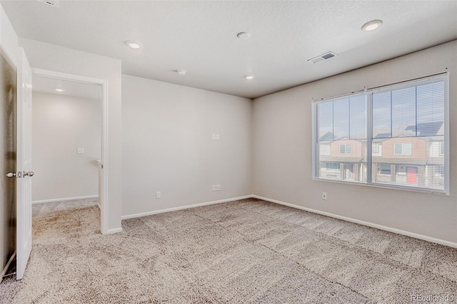 6089 N Liverpool Street Aurora CO 80019