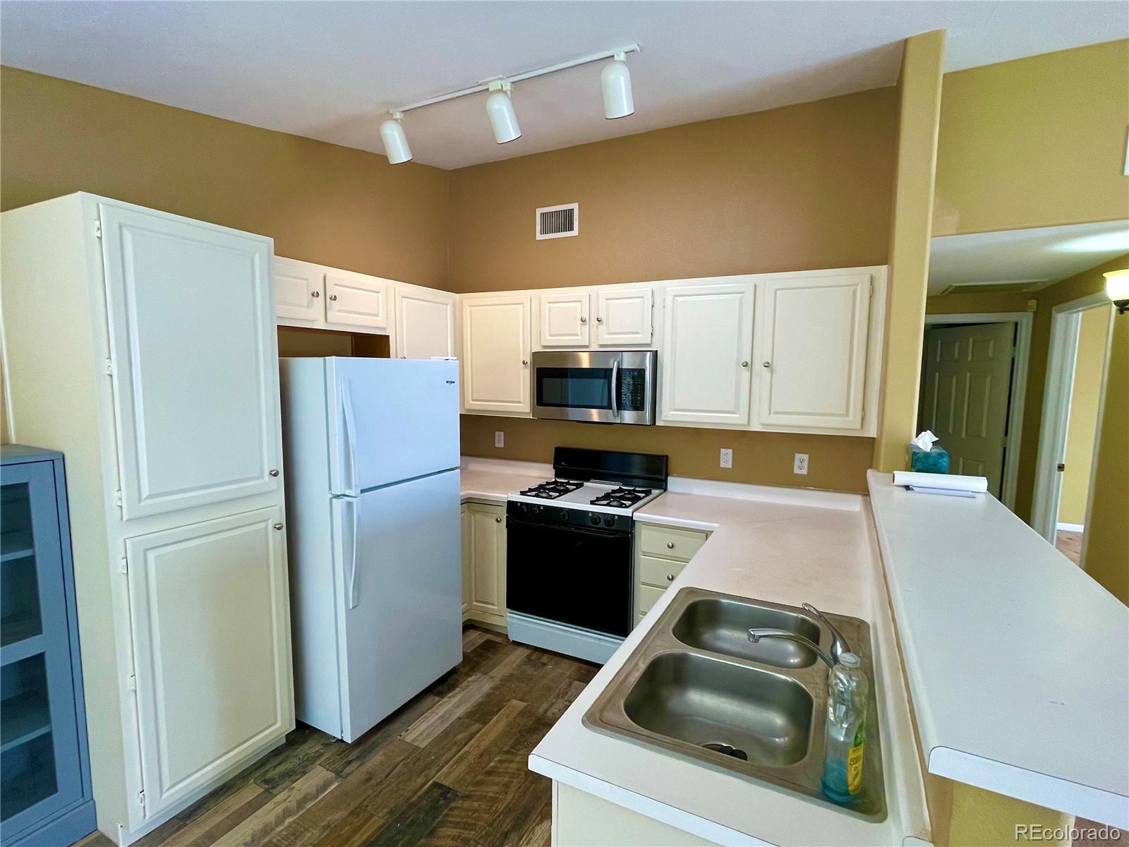 8304 Pebble Creek Way Highlands Ranch CO 80126