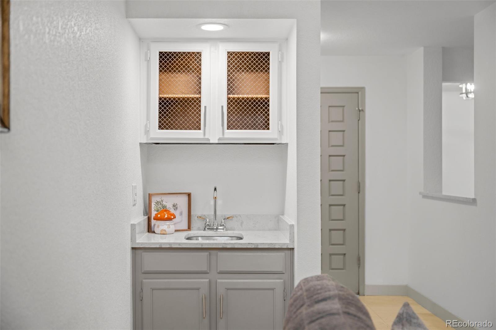 1408 E Nichols Circle Centennial CO 80122