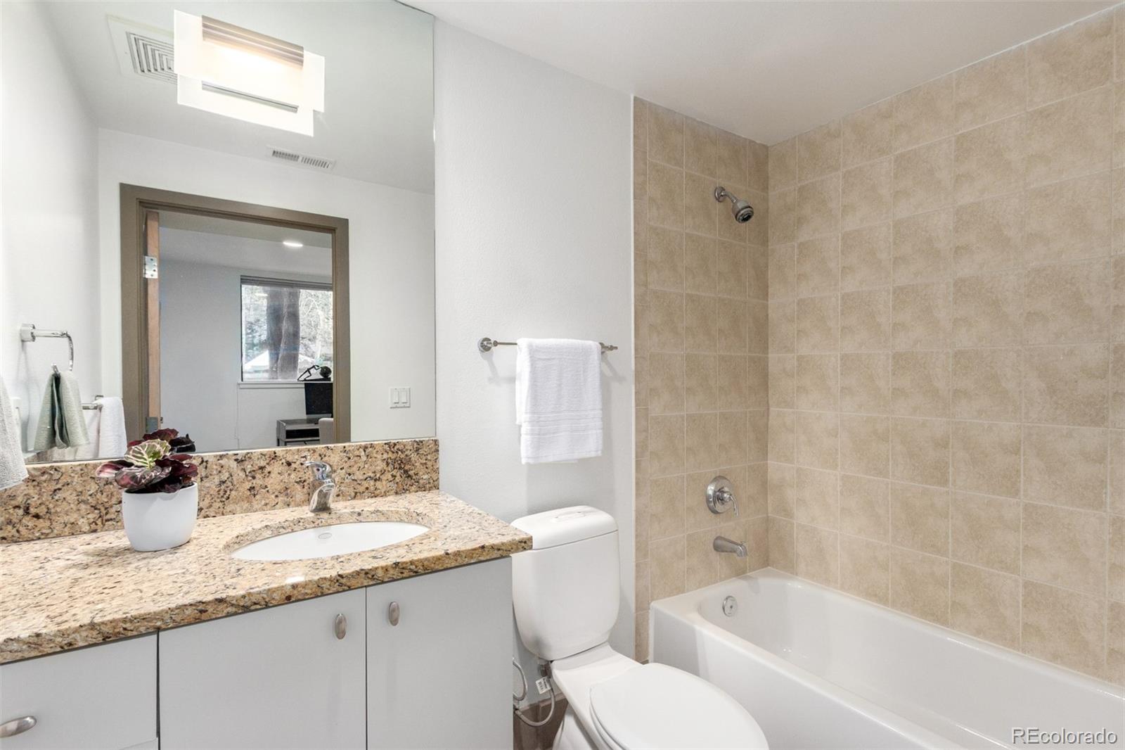 2347 Glenarm Place Denver CO 80205