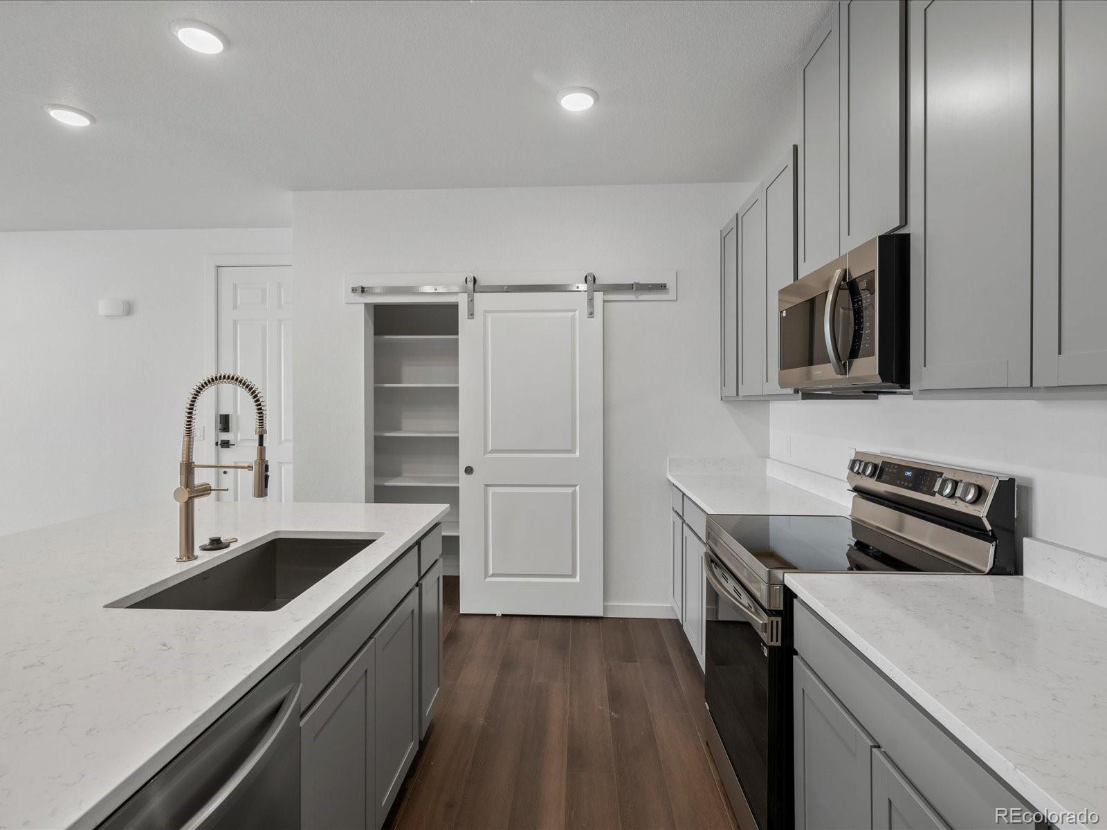 6153 N Ceylon Street Denver CO 80249