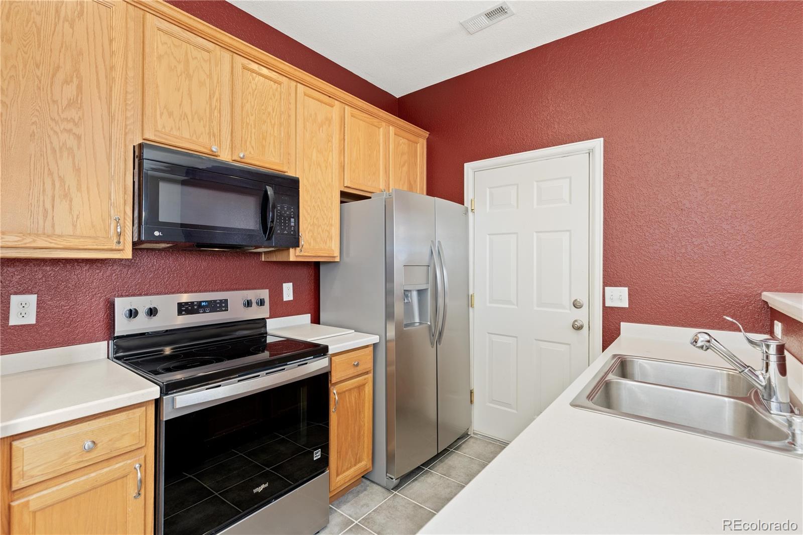 6701 S Versailles Way Aurora CO 80016