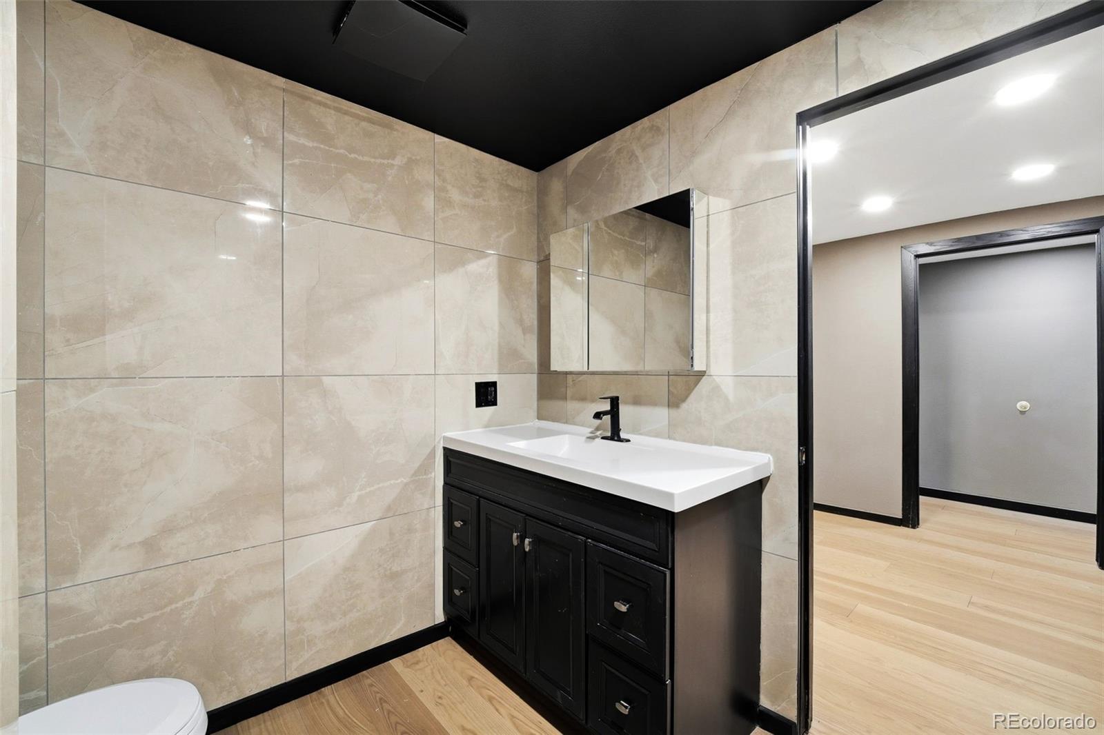 27 Beacon Hill Lane Greenwood Village CO 80111