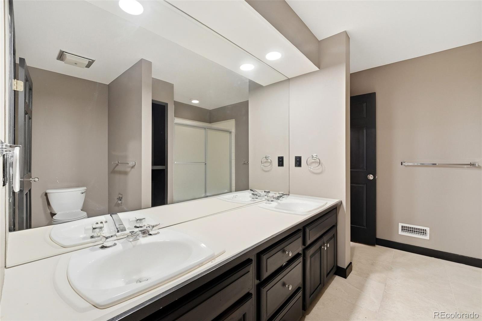 27 Beacon Hill Lane Greenwood Village CO 80111