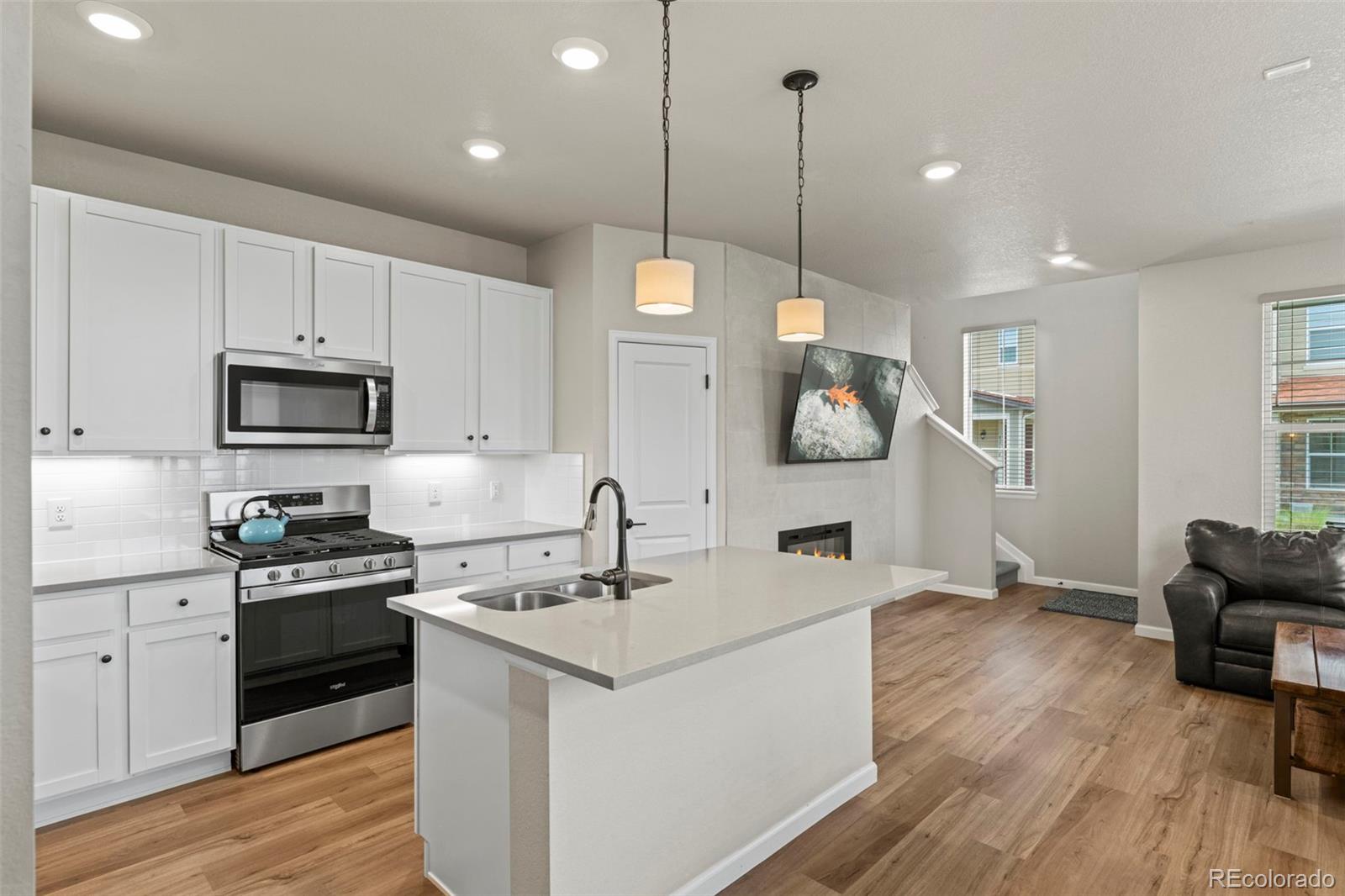 8387 Donati Terrace Littleton CO 80129