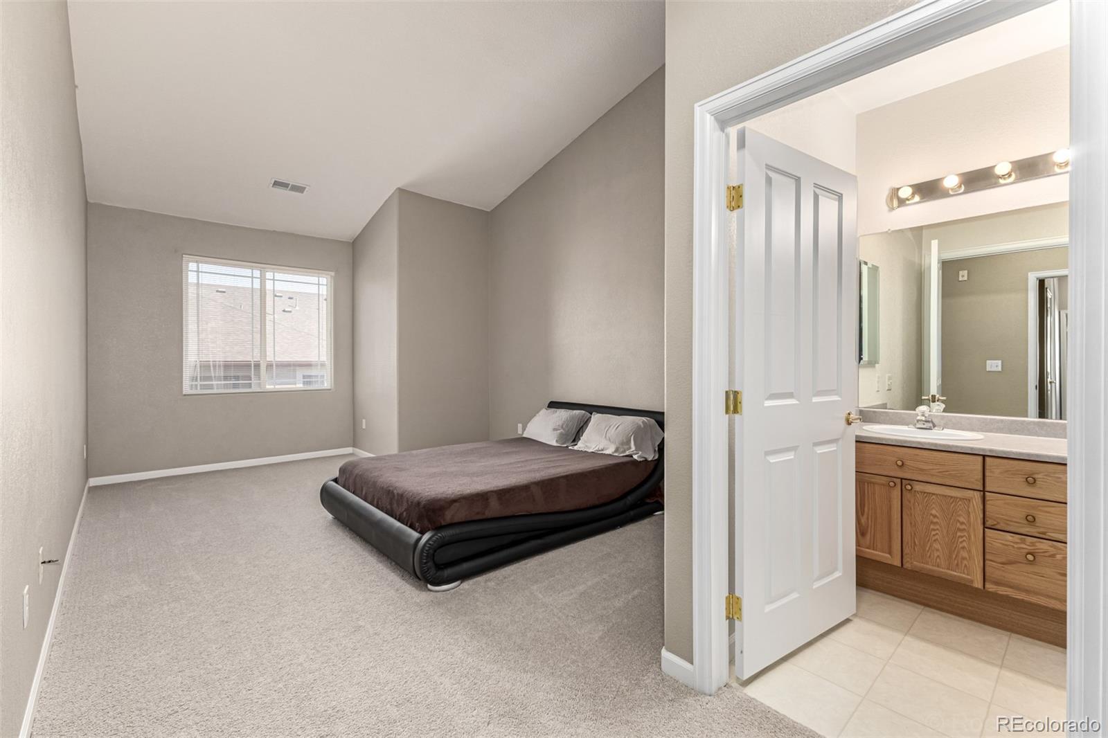 8456 S Hoyt Way Littleton CO 80128