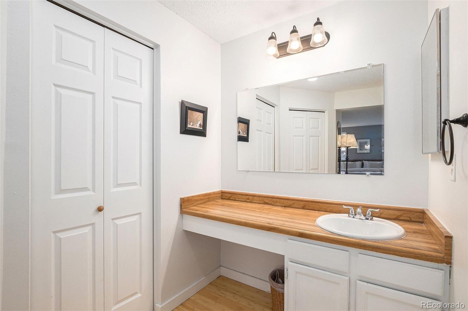 5565 W 76th Avenue Arvada CO 80003