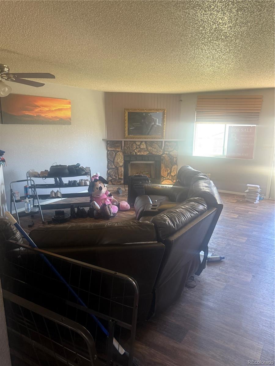 1826 Lanka Lane Colorado Springs CO 80915