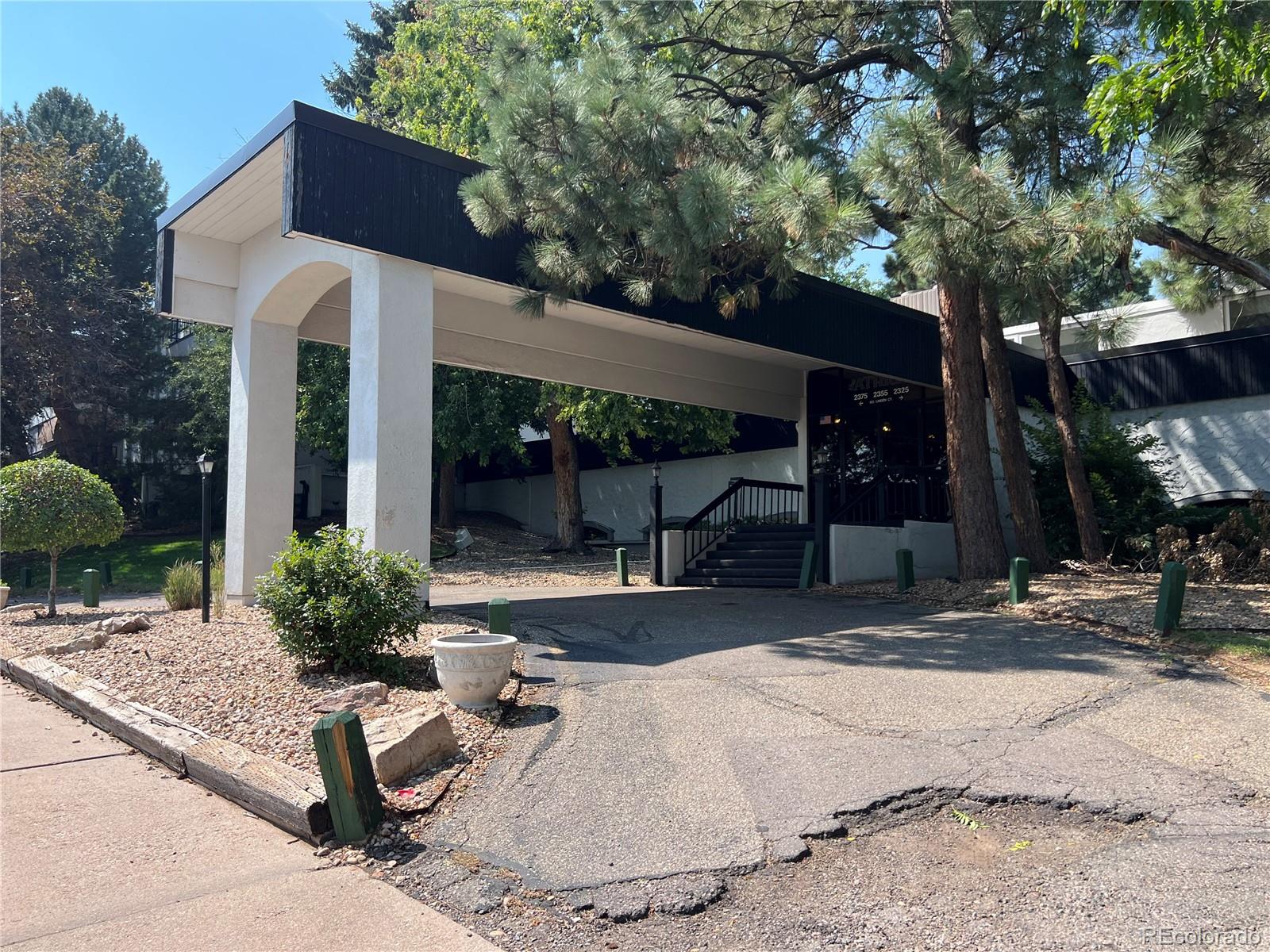 Denver CO, 2375 S Linden Court, Unit 313