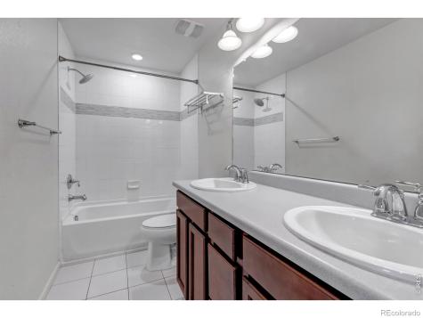 21876 E Radcliff Circle Aurora CO 80015