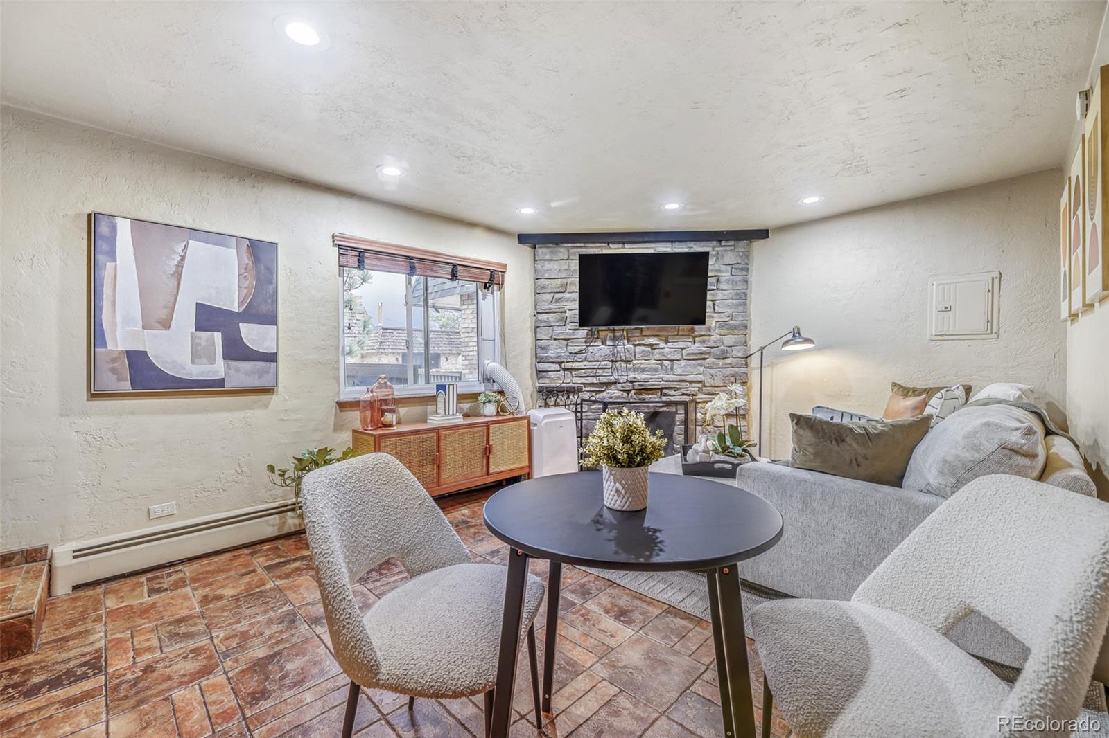 2190 S Holly Street Denver CO 80222