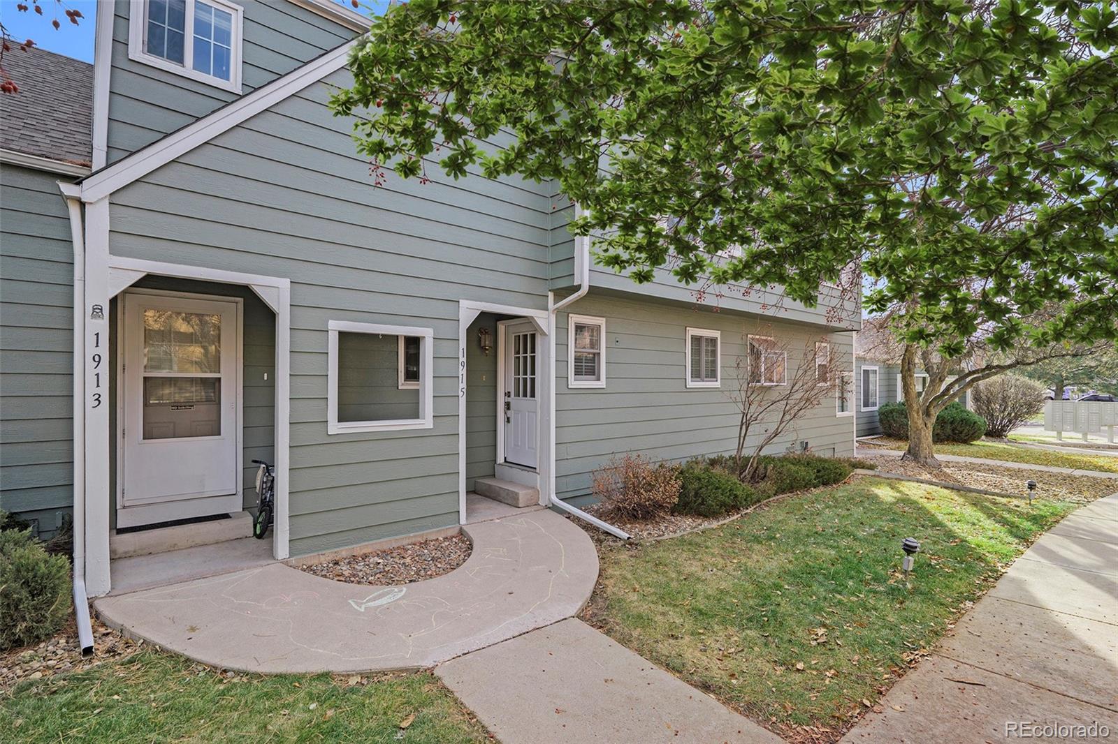 1915 S Balsam Street Lakewood CO 80227