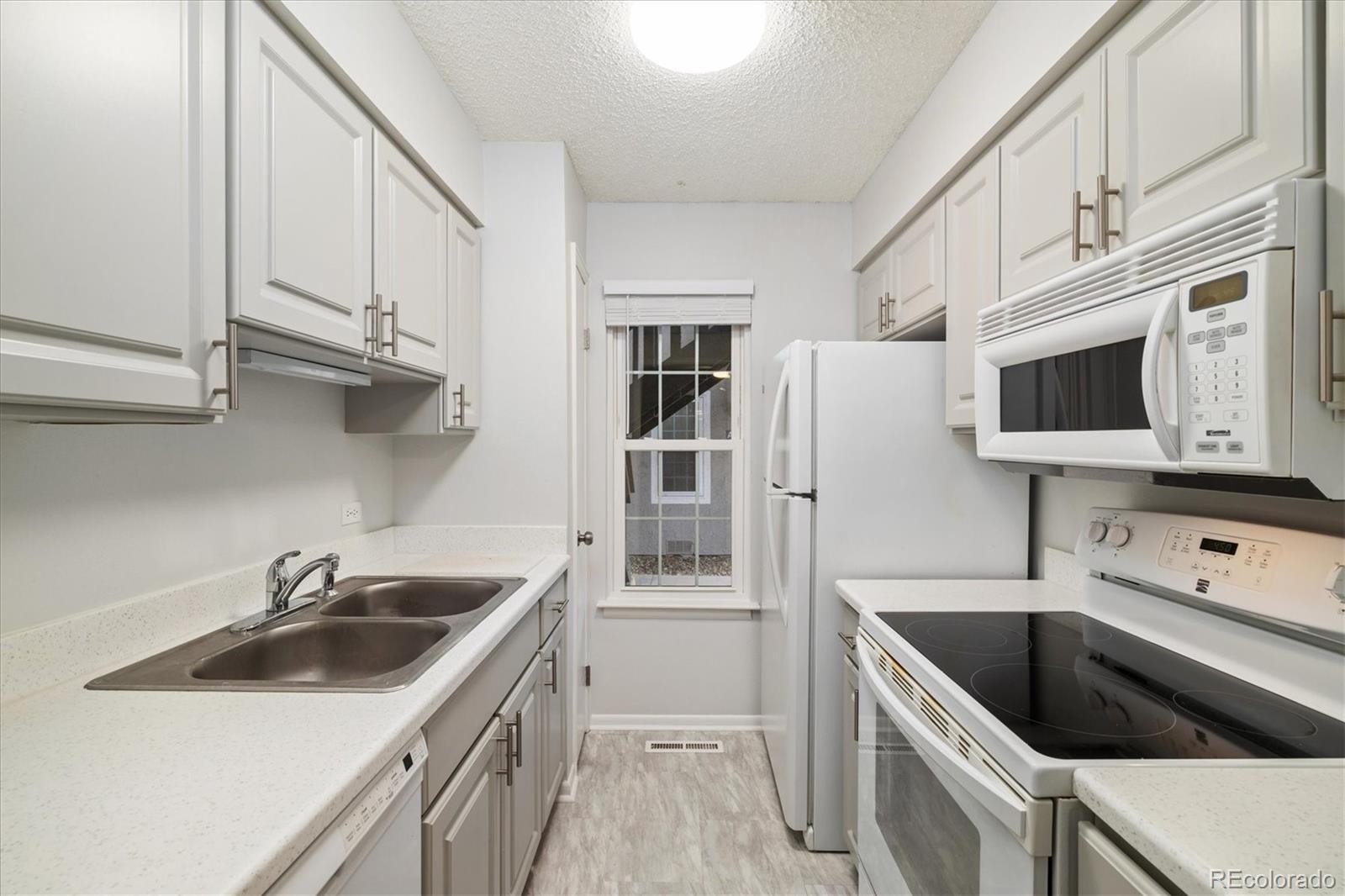 7105 S Gaylord Street Centennial CO 80122