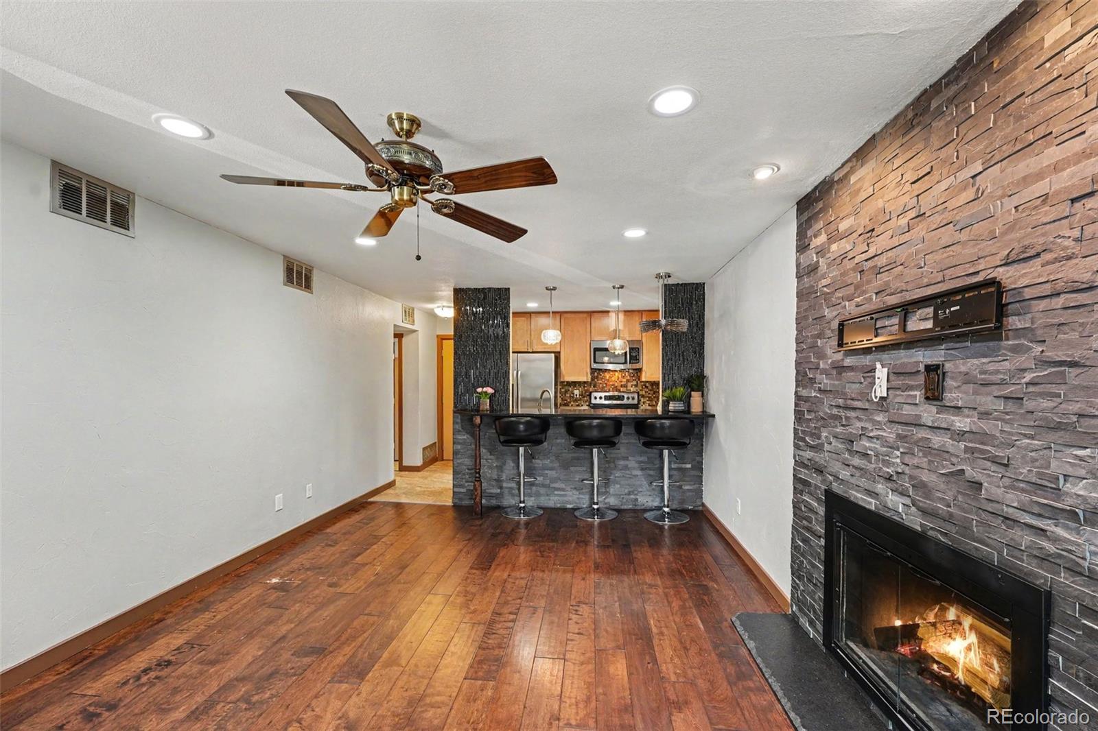 9727 E Peakview Avenue Englewood CO 80111