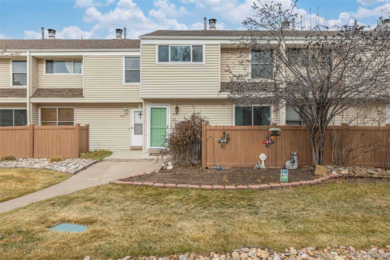4233 E Maplewood Way Centennial CO 80121