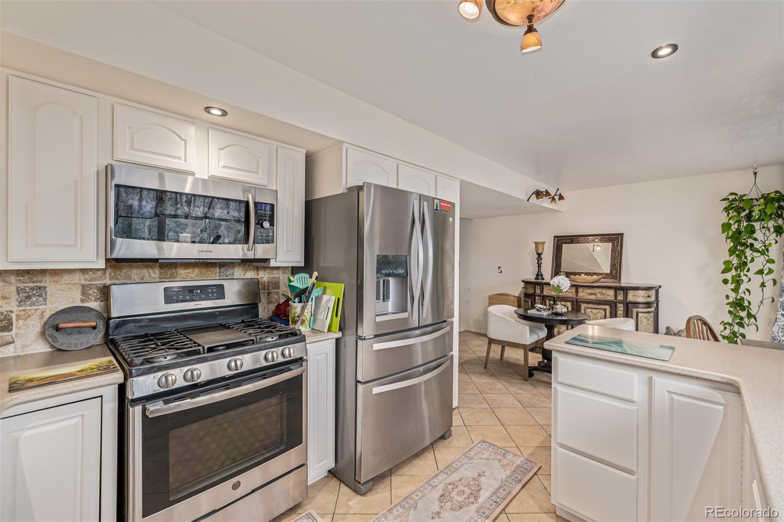 4233 E Maplewood Way Centennial CO 80121