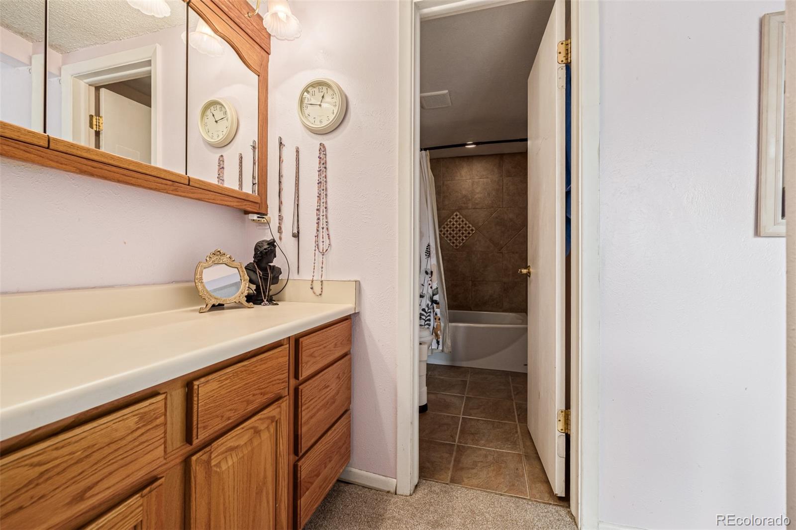 4233 E Maplewood Way Centennial CO 80121