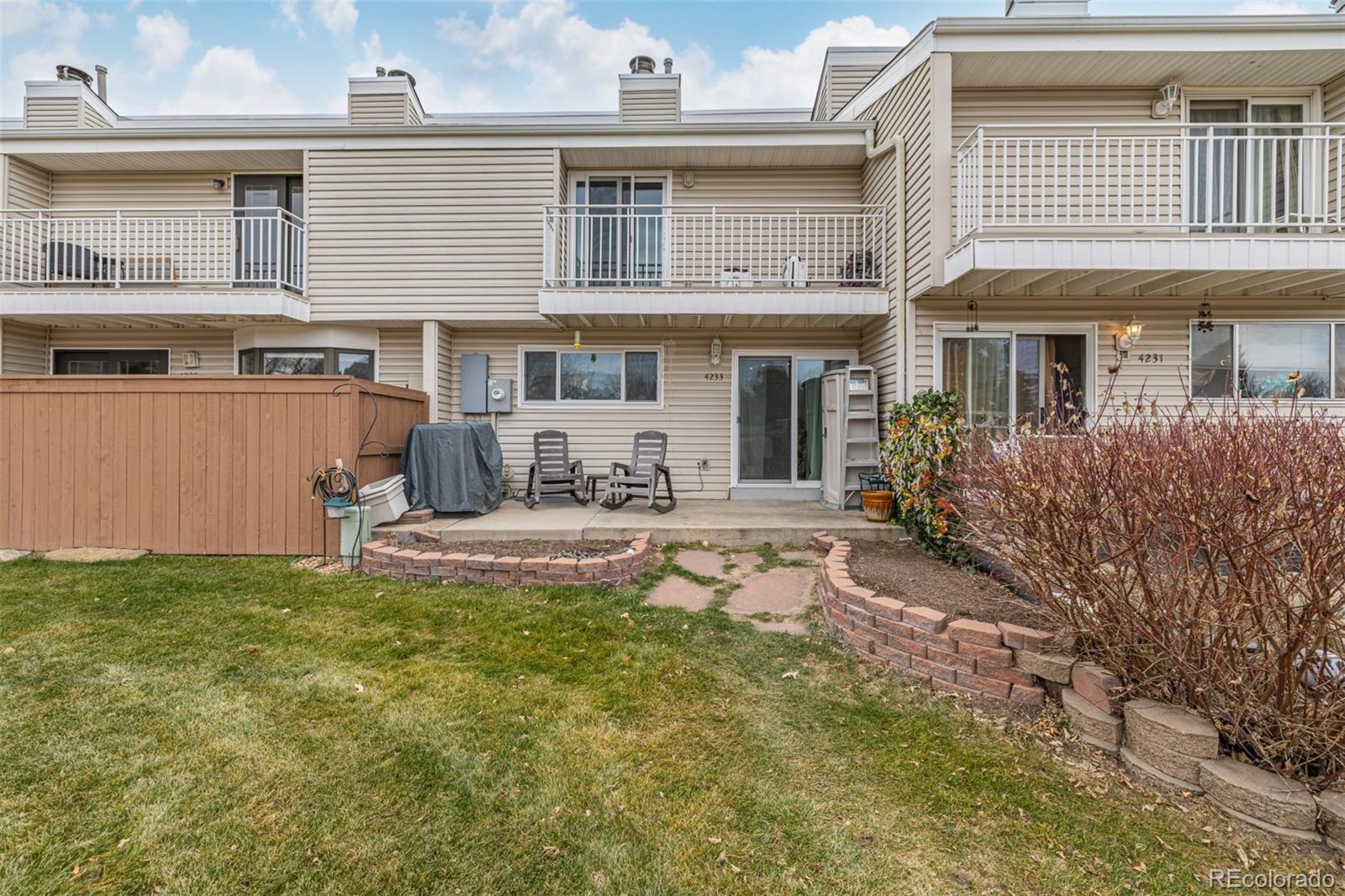 4233 E Maplewood Way Centennial CO 80121