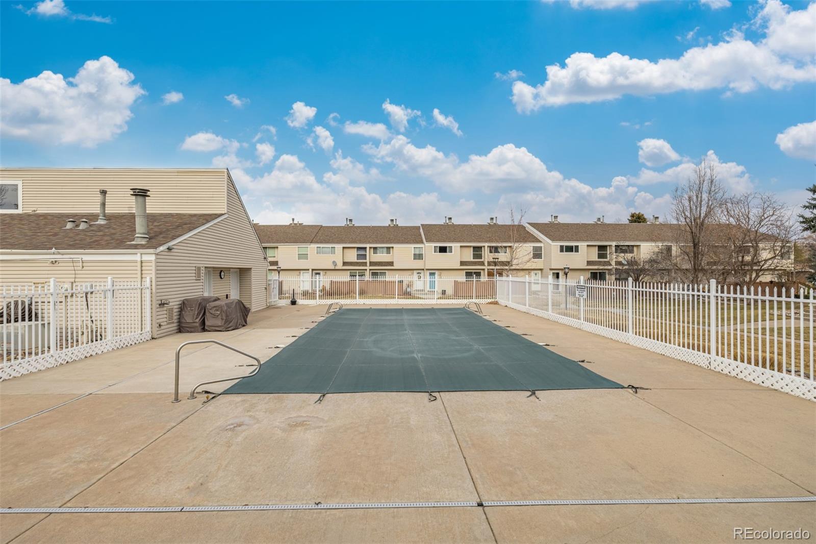 4233 E Maplewood Way Centennial CO 80121
