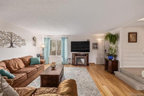 4233 E Maplewood Way Centennial CO 80121