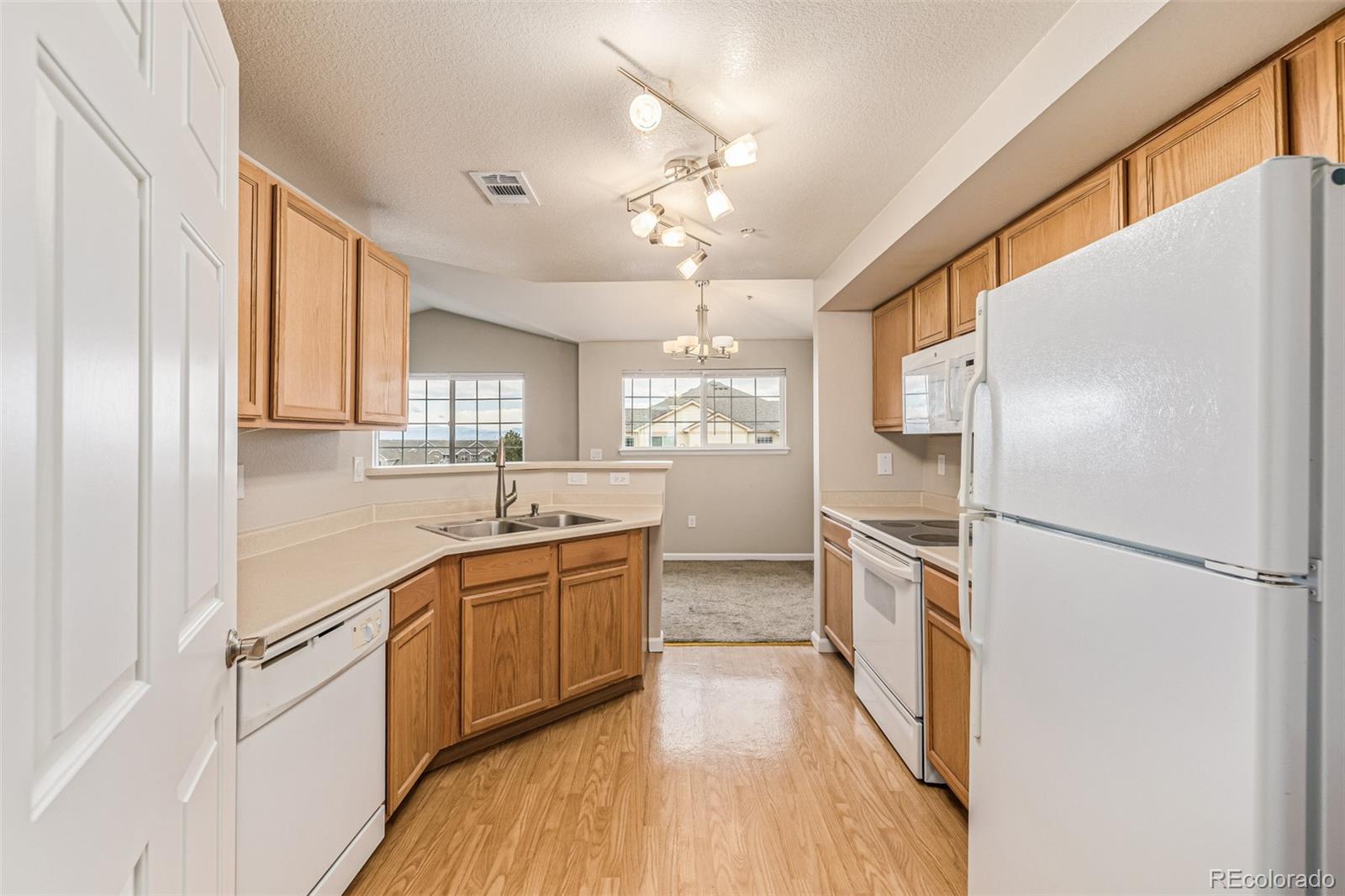 5726 N Genoa Way Aurora CO 80019