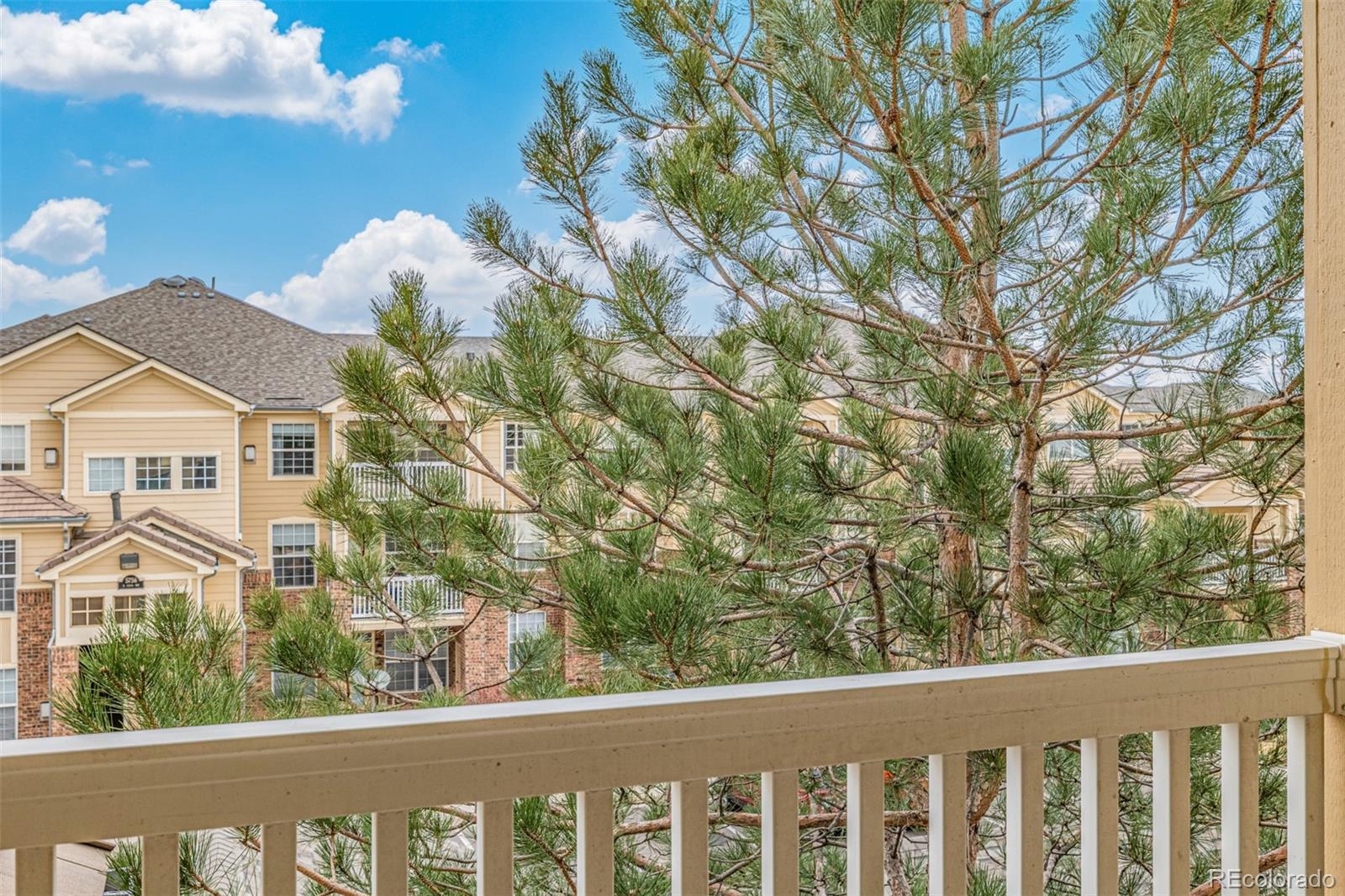 5726 N Genoa Way Aurora CO 80019