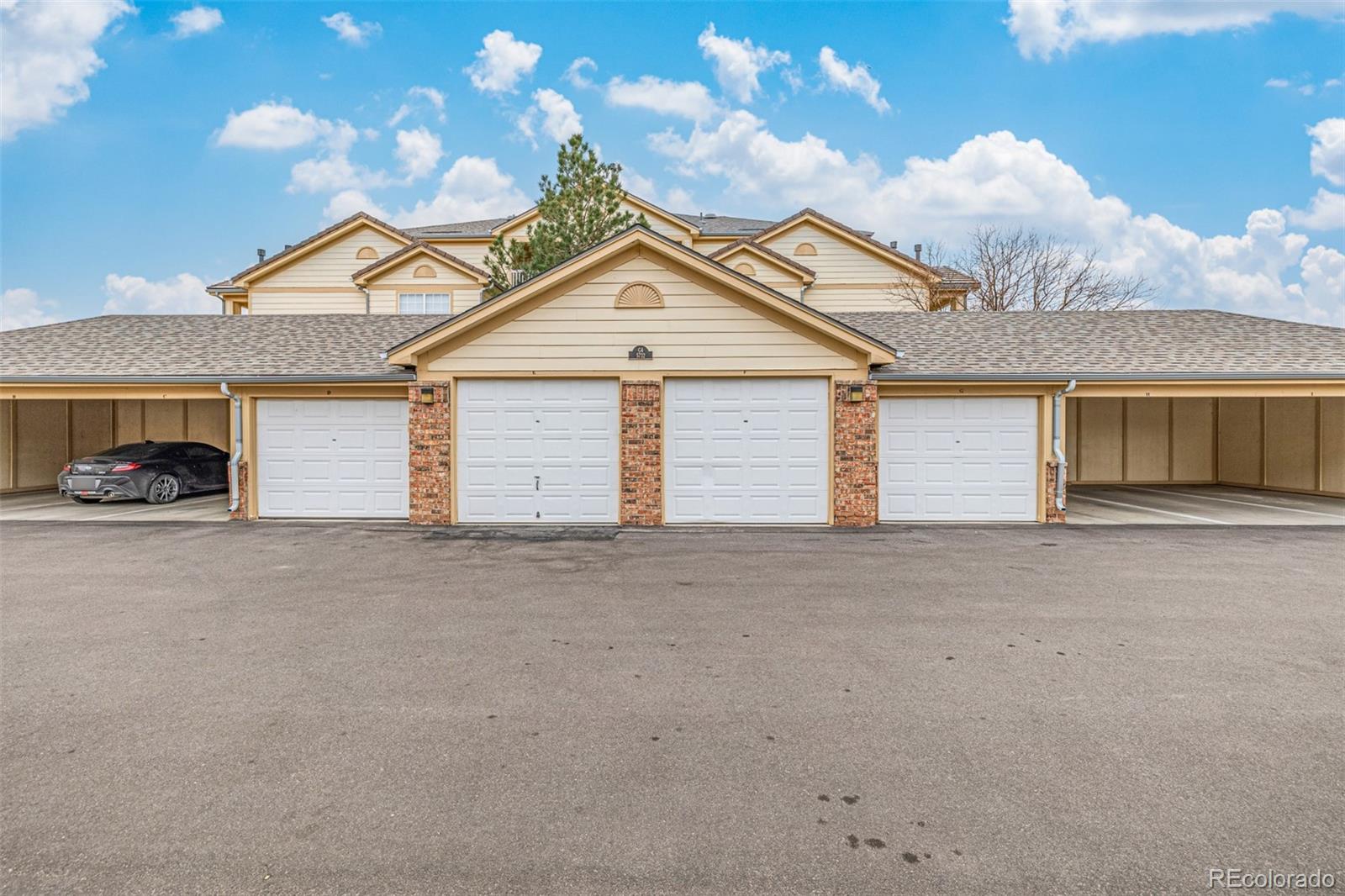 5726 N Genoa Way Aurora CO 80019