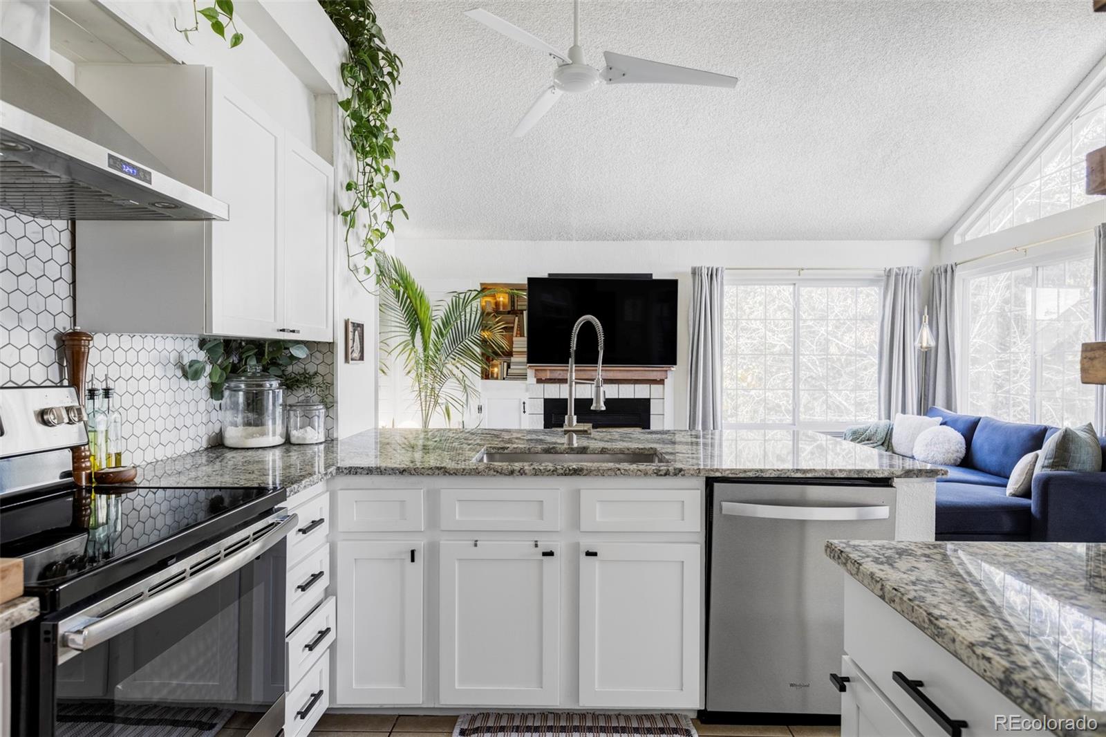 888 S Reed Court Lakewood CO 80226