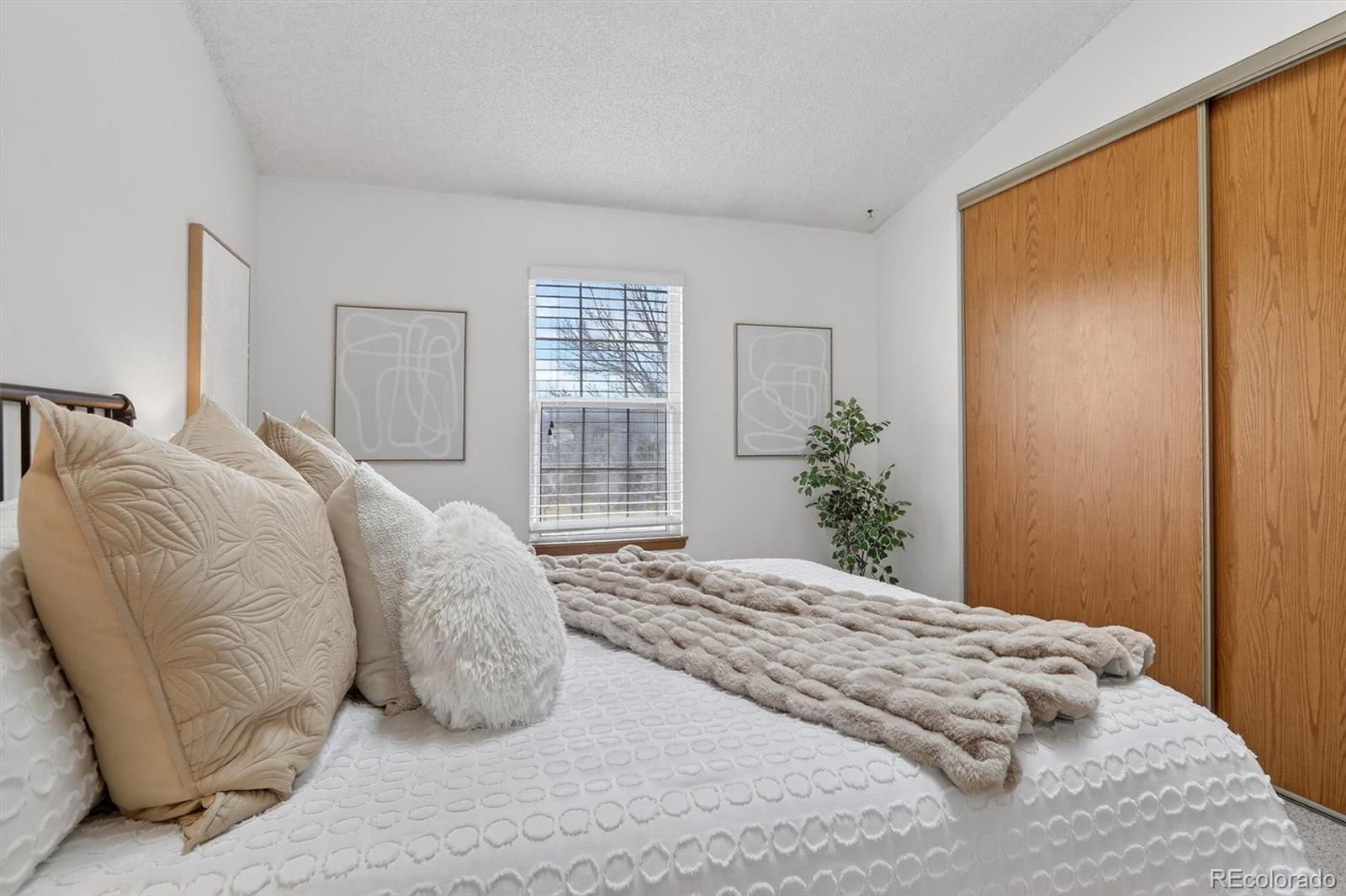 6822 S Independence Street Littleton CO 80128