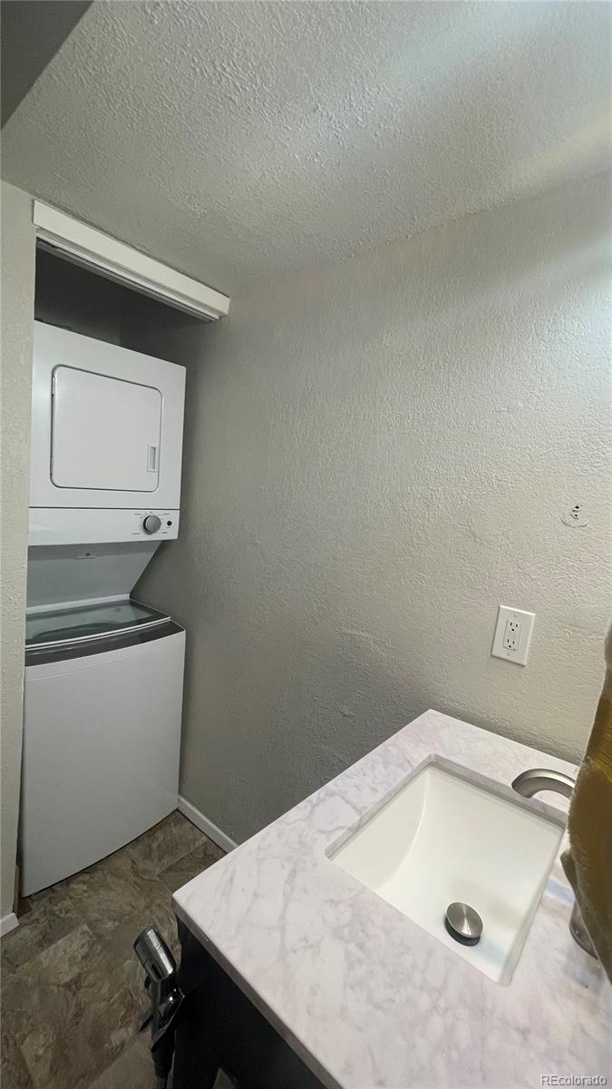909 S Dawson Way Aurora CO 80012
