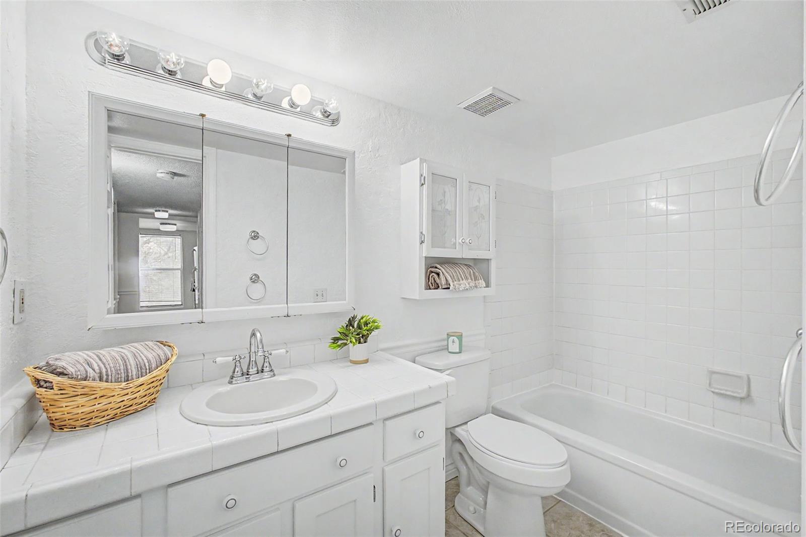 3872 S Fraser Street Aurora CO 80014